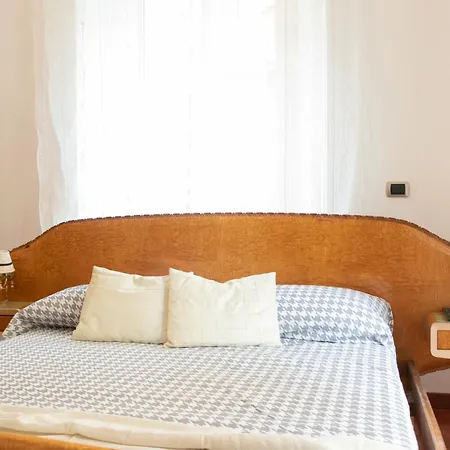 Iside Apartment
