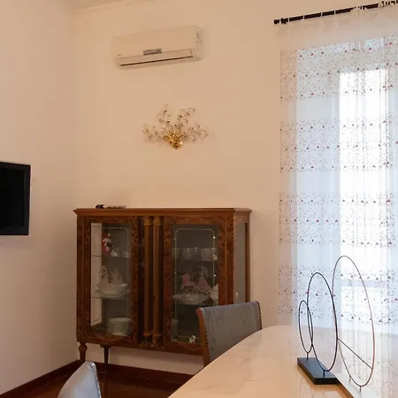 Apartment Iside Rome