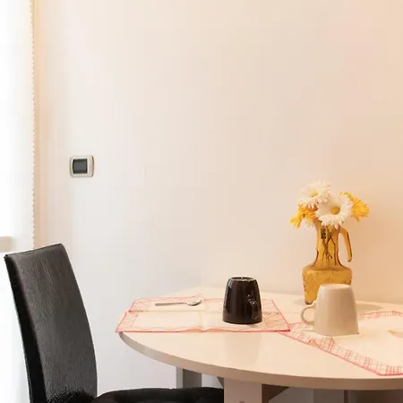 Iside Apartment *